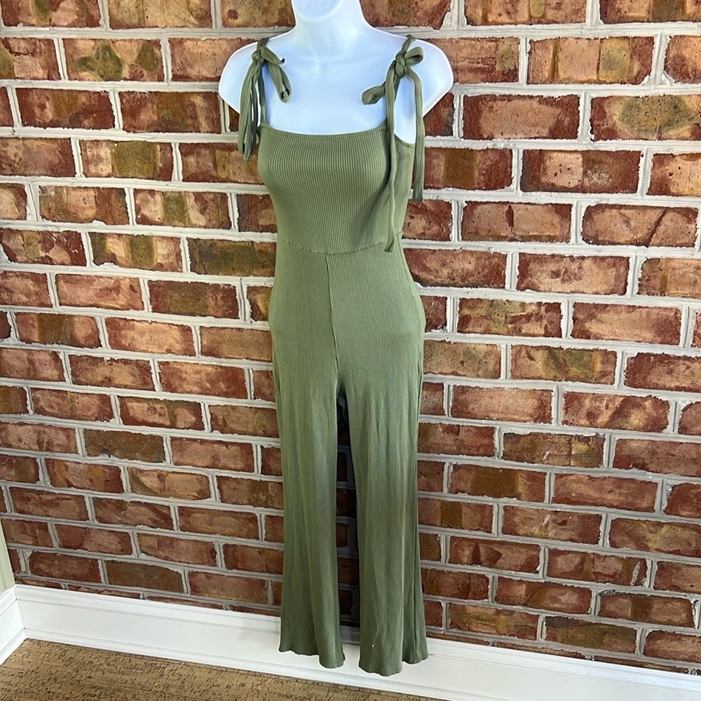 Urban Outfitters Green Spaghetti Strap Jumpsuit Size Small